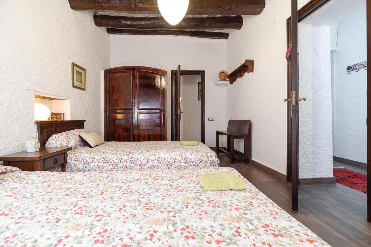 Masia Can Manent Del Bosc S XVIII Santa Eulalia de Ronsaná Eksteriør billede