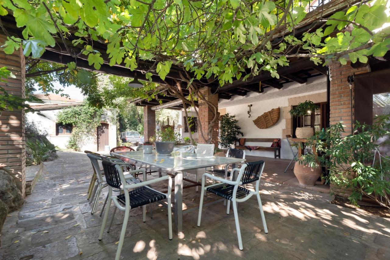 Masia Can Manent Del Bosc S XVIII Santa Eulalia de Ronsaná Eksteriør billede